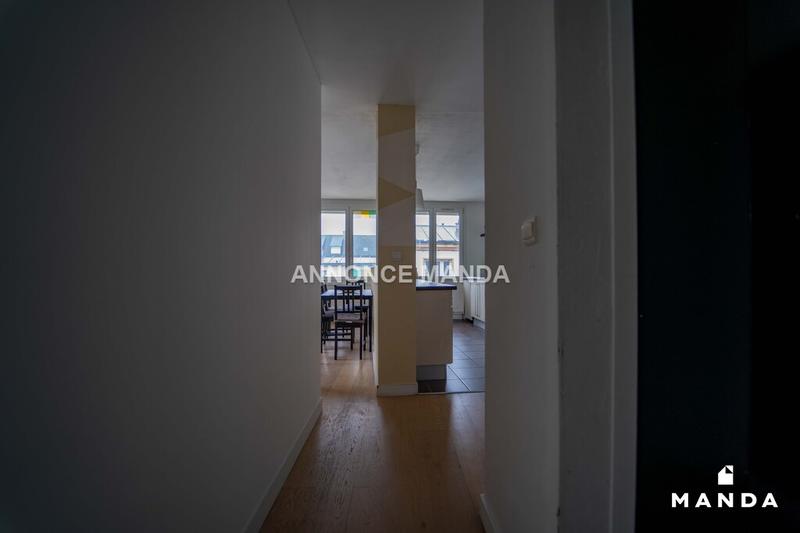 Chambre - 10 m² - 6 pièces