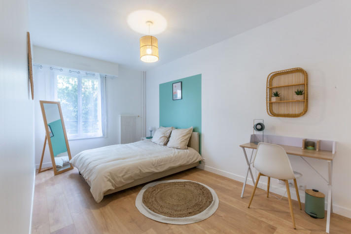 Chambre - 11 m² - 5 pièces