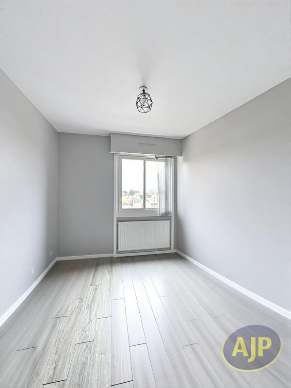 Appartement - 76 m² - 4 pièces