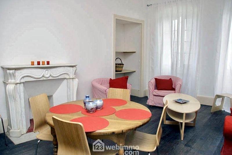 Maison - 220 m² - 11 pièces