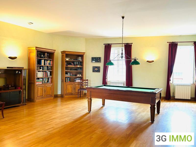 Demeure - 392 m² - 11 pièces