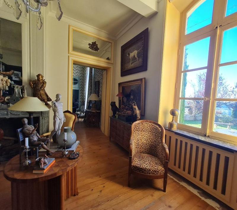 Demeure - 802 m² - 15 pièces