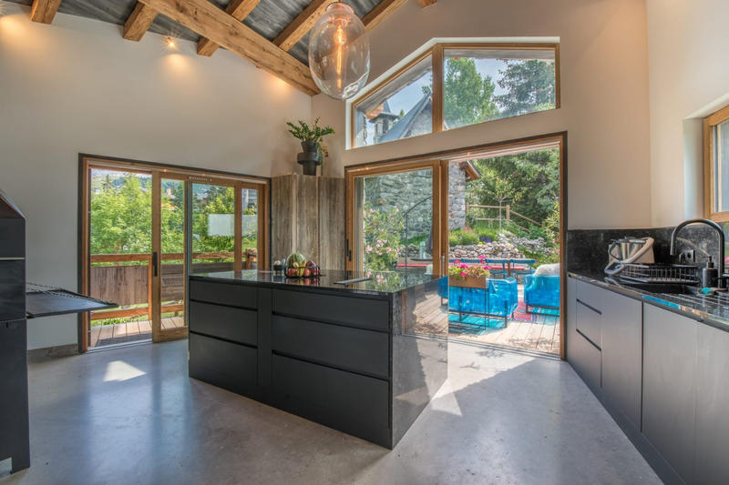 Châlet - 240 m² - 8 pièces