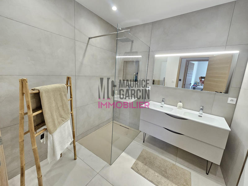 Loft - 178 m² - 5 pièces