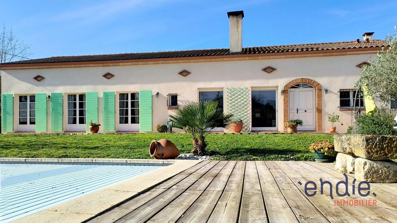 Maison - 249 m² - 8 pièces