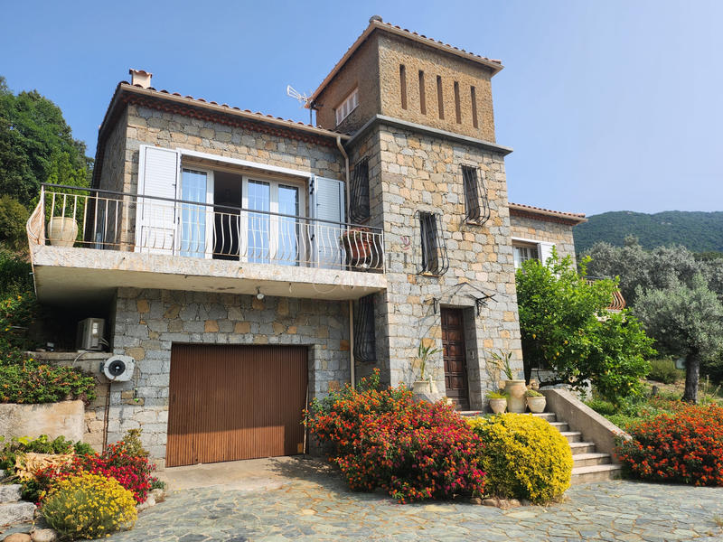 Villa - 170 m² - 5 pièces
