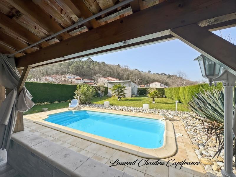 Maison - 100 m² - 4 pièces