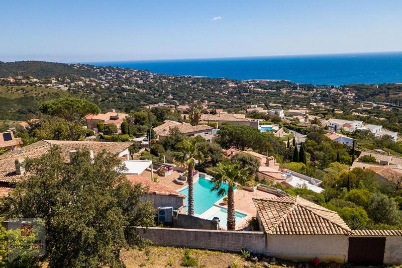 Demeure - 219 m² - 7 pièces