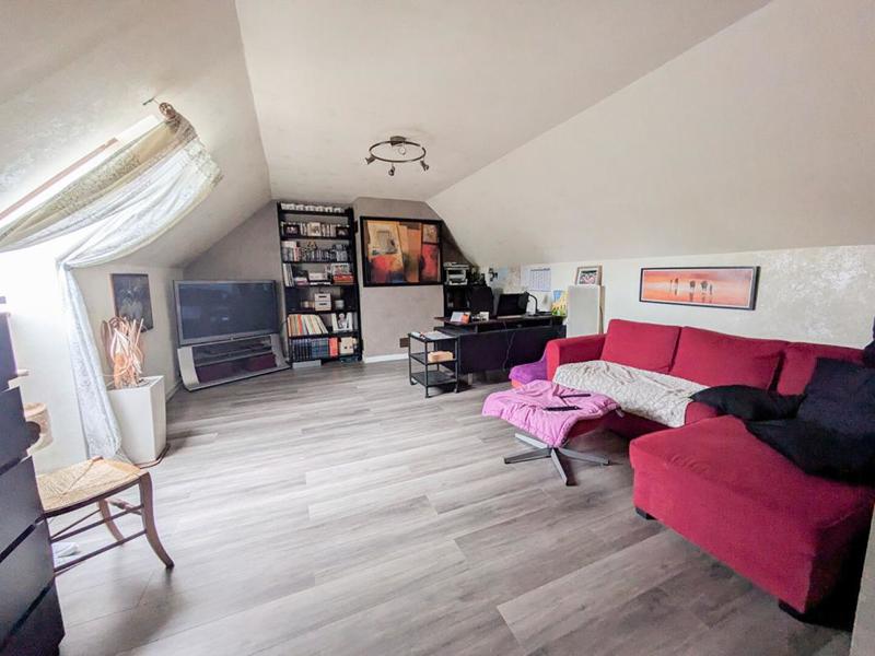 Maison - 141 m² - 8 pièces