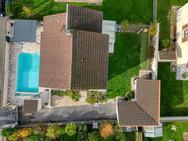 Maison - 121 m² - 7 pièces