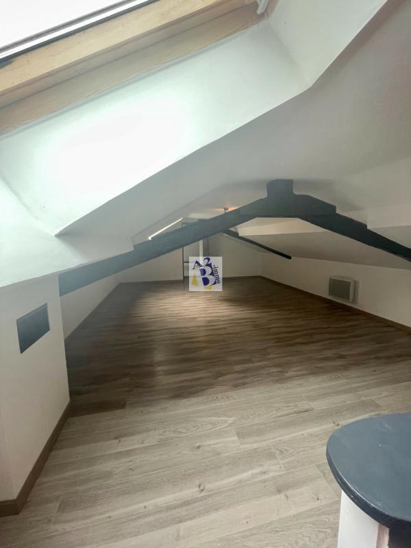 Maison en pierre - 181 m² - 7 pièces