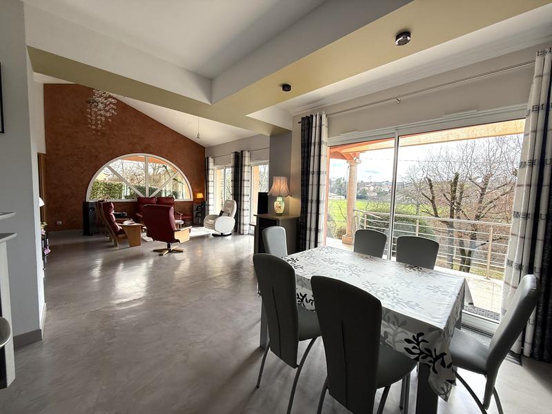 Maison d'architecte - 176 m² - 7 pièces