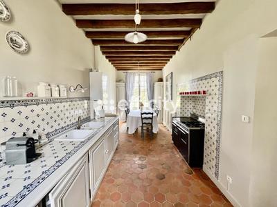 Maison - 447 m² - 12 pièces