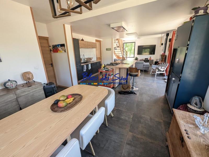 Maison traditionnelle - 126 m² - 6 pièces