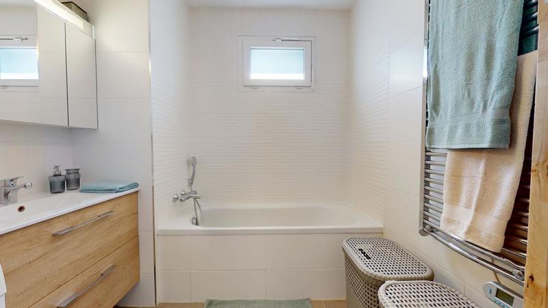 Appartement - 86 m² - 4 pièces