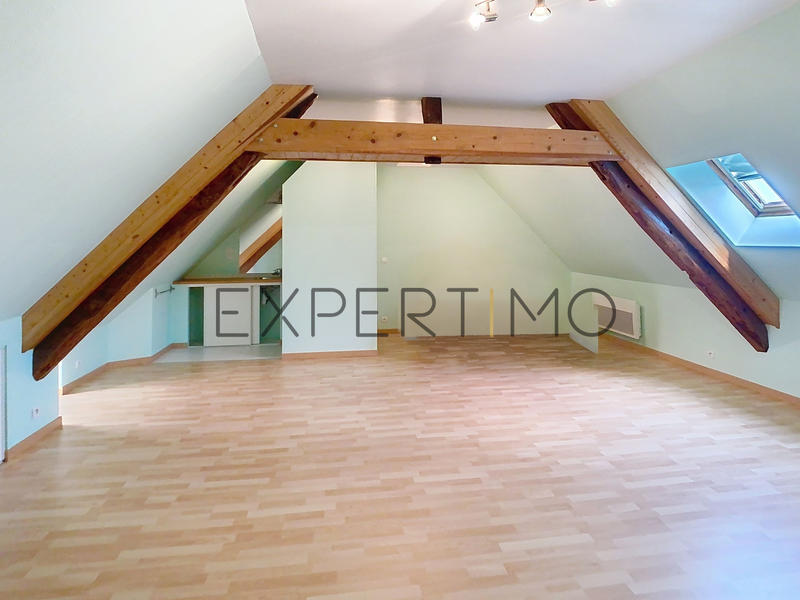 Maison - 240 m² - 9 pièces