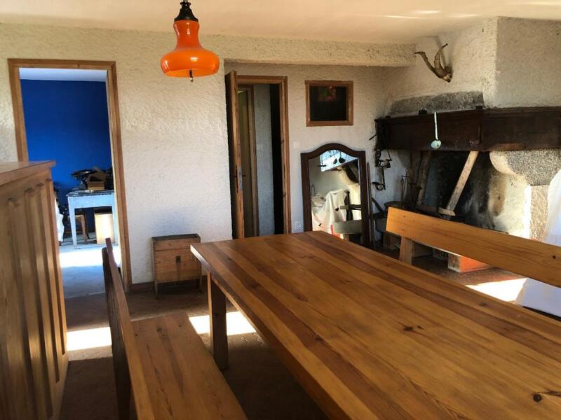 Corps de ferme - 200 m² - 10 pièces