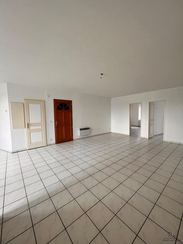 Appartement - 102 m² - 4 pièces