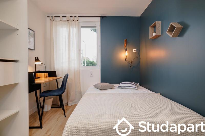 Chambre - 9 m² - 1 pièce