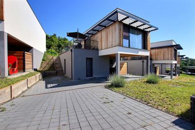 Villa - 86 m² - 4 pièces