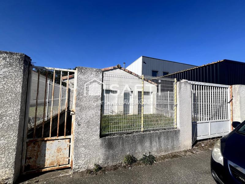 Local commercial - 95 m² - 4 pièces