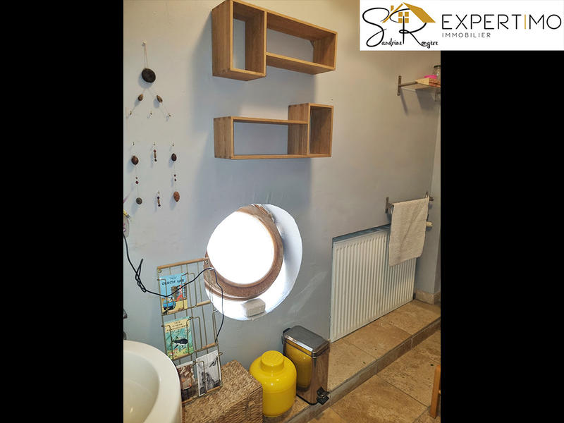 Maison - 230 m² - 6 pièces