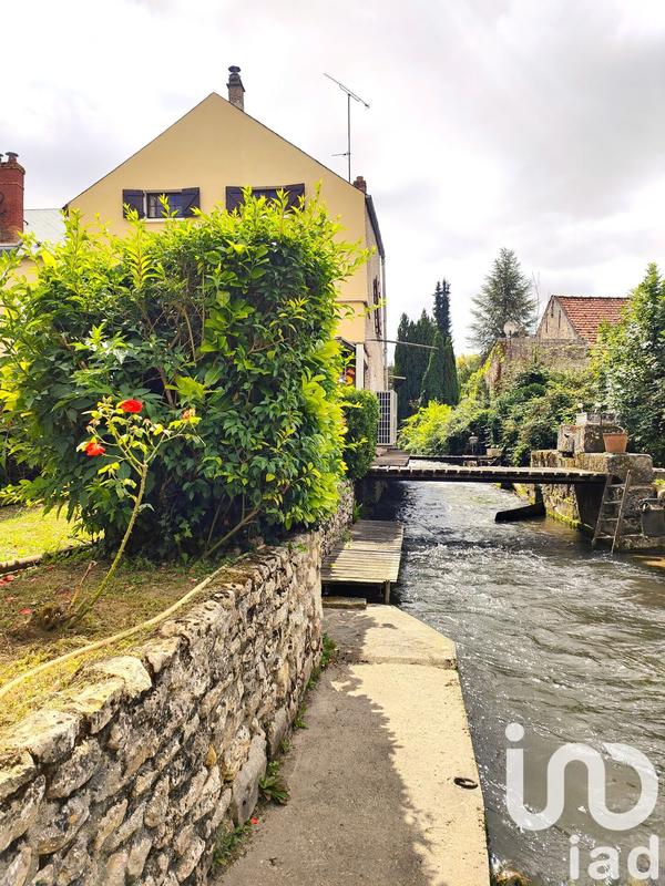 Maison - 233 m² - 7 pièces