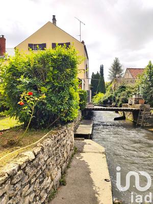 Maison - 233 m² - 7 pièces