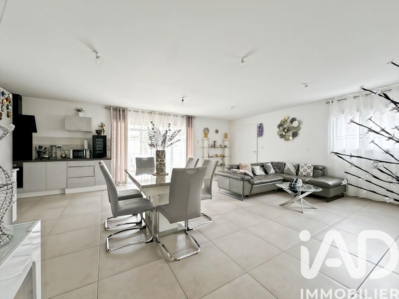 Maison - 90 m² - 4 pièces