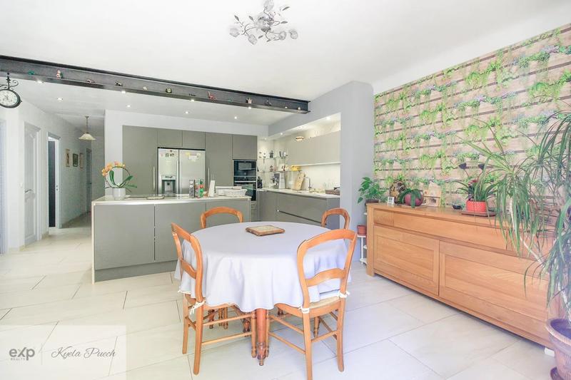 Maison - 160 m² - 6 pièces