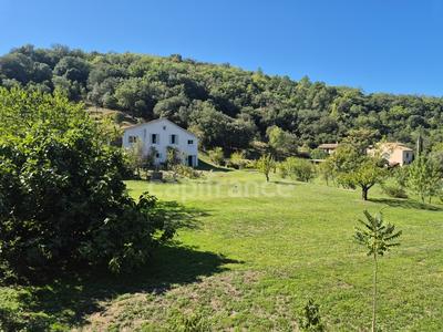 Maison - 104 m² - 4 pièces