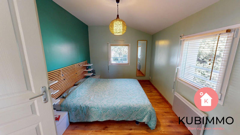 Maison traditionnelle - 175 m² - 8 pièces