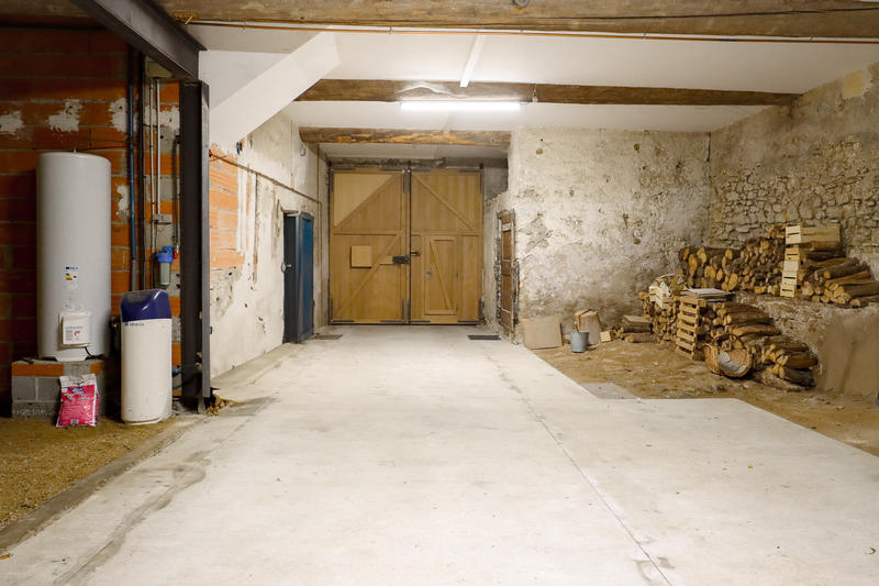 Maison - 320 m² - 6 pièces