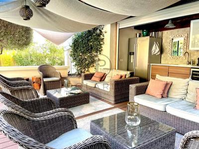 Villa - 614 m² - 12 pièces