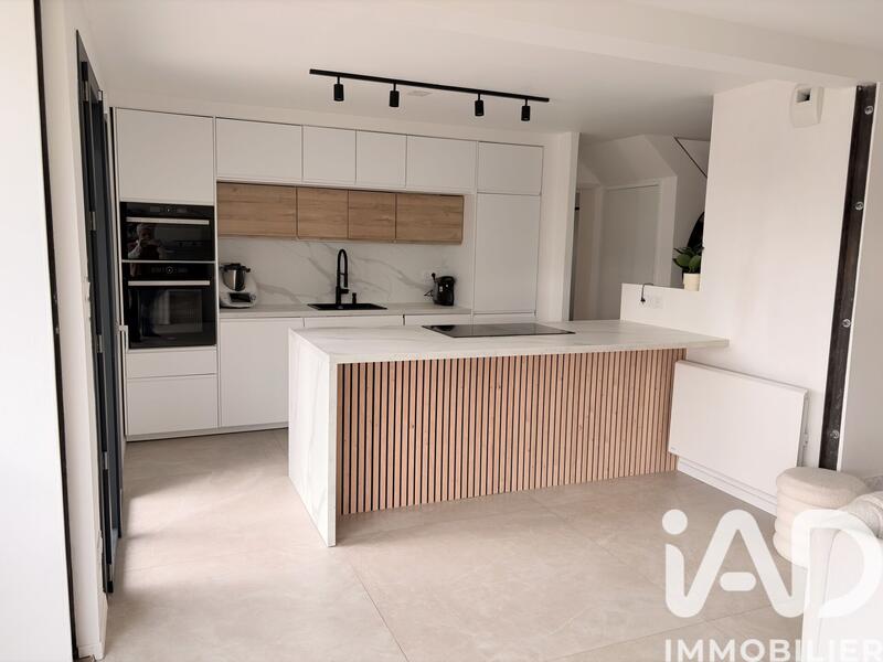 Maison - 134 m² - 7 pièces