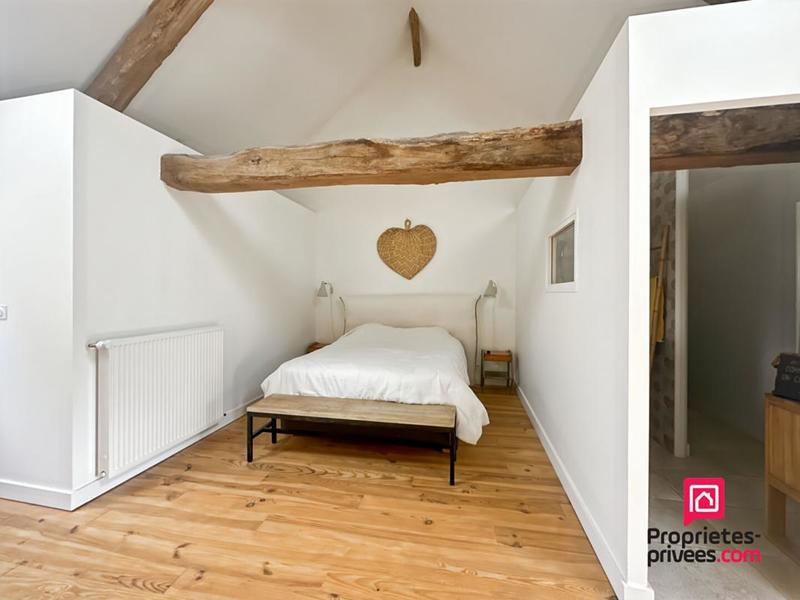 Maison - 240 m² - 9 pièces