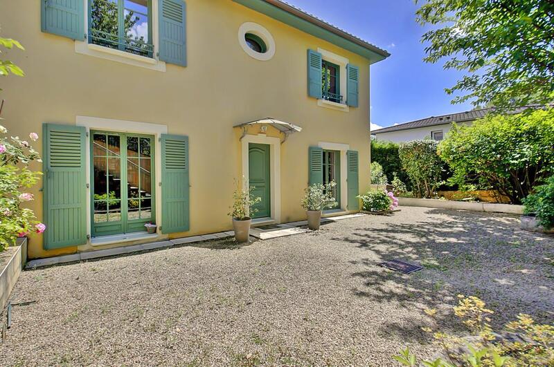 Maison - 140 m² - 7 pièces