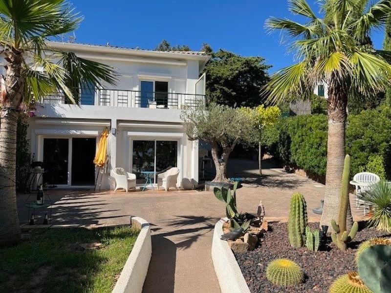 Appartement - 97 m² - 5 pièces