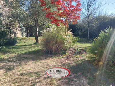 Maison - 203 m² - 9 pièces