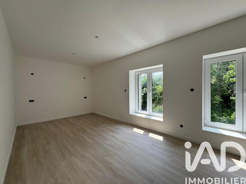 Maison - 214 m² - 6 pièces