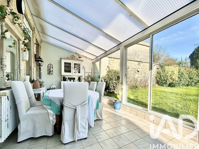 Maison - 230 m² - 8 pièces