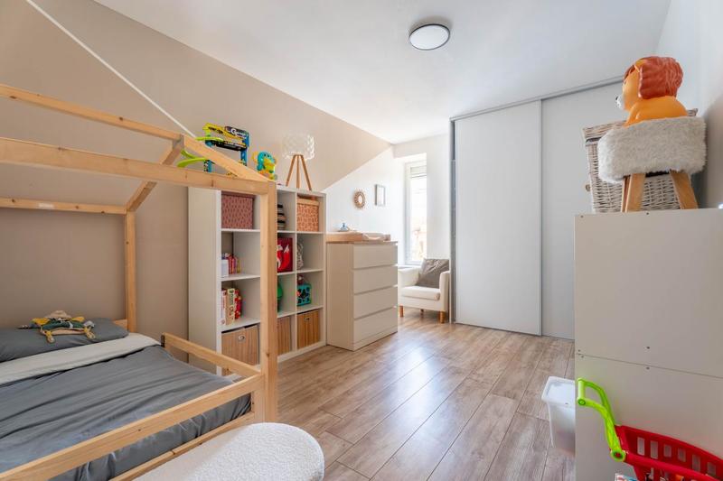 Appartement - 111 m² - 4 pièces