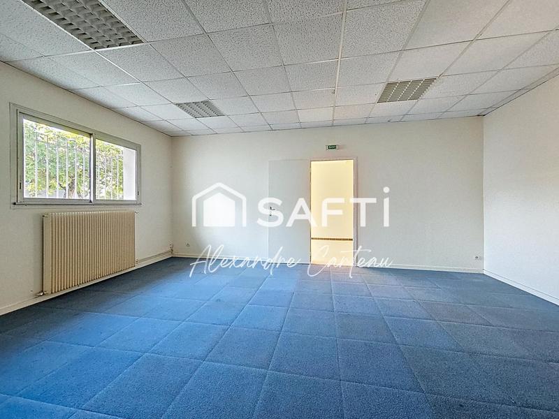 Local commercial - 323 m² - 8 pièces