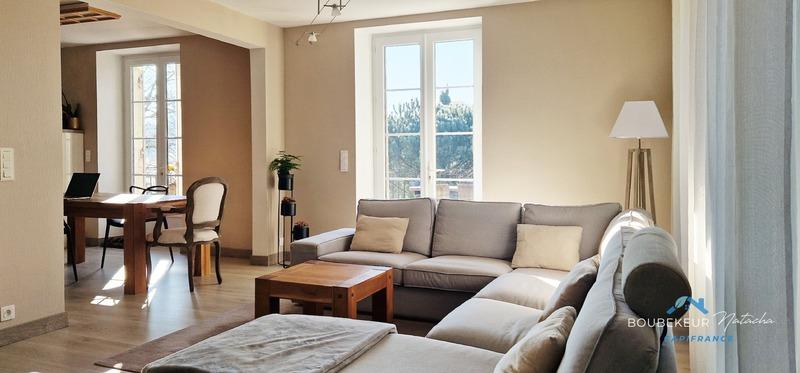 Propriété - 390 m² - 12 pièces