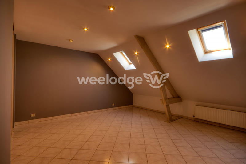 Maison - 218 m² - 6 pièces