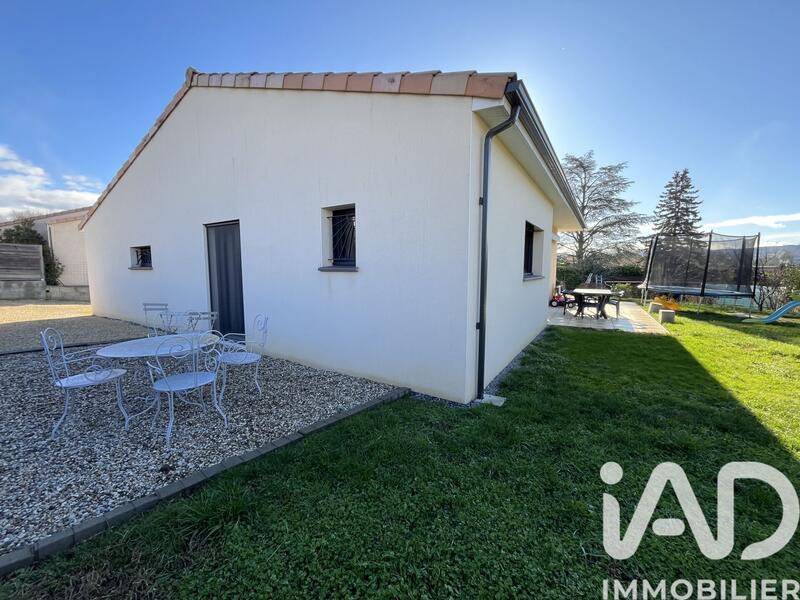 Maison - 92 m² - 4 pièces