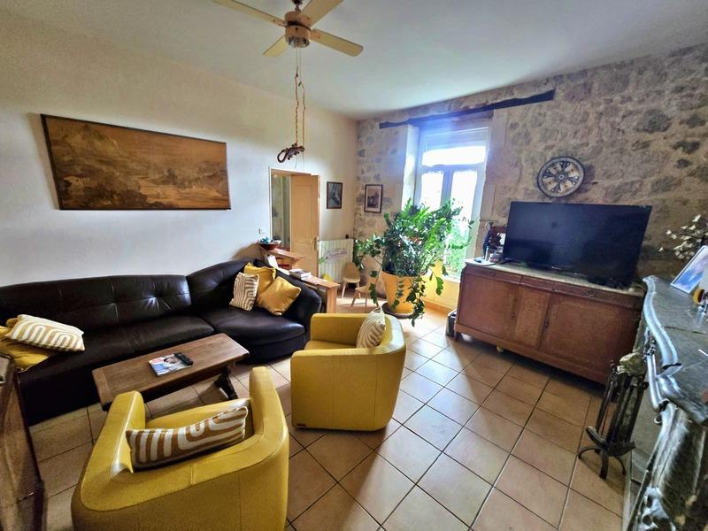 Propriété - 350 m² - 9 pièces