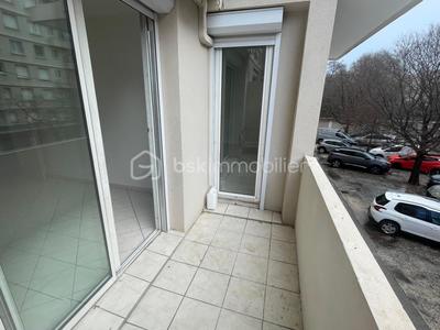 Appartement - 65 m² - 4 pièces