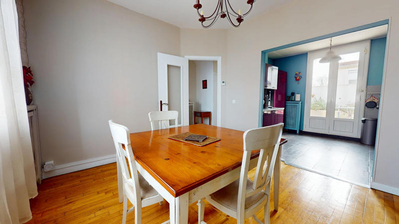 Maison - 95 m² - 5 pièces