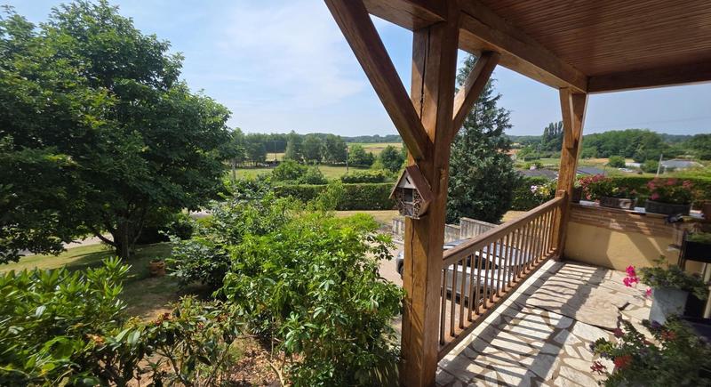 Maison - 203 m² - 6 pièces